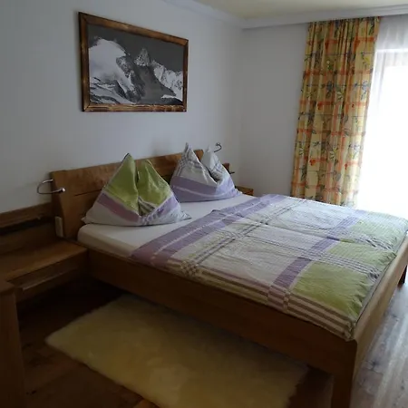 Πανσιόν Haus Kaserer