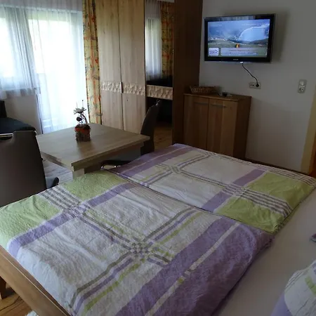 Πανσιόν Haus Kaserer *